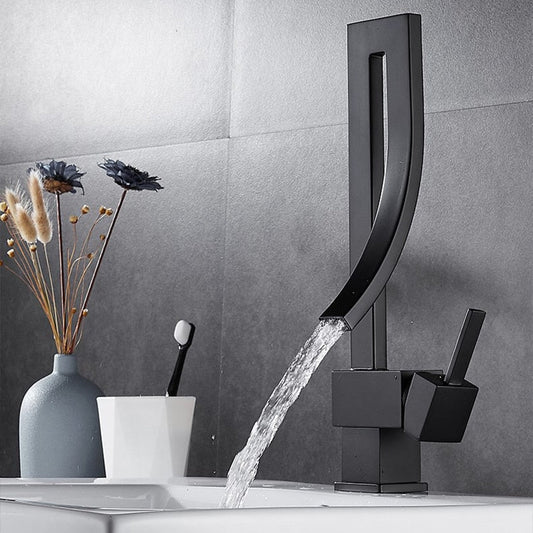 The Most Sought-After Faucets for Modern Kitchens: Matte Black, Gold, and Industrial-Style Finishes