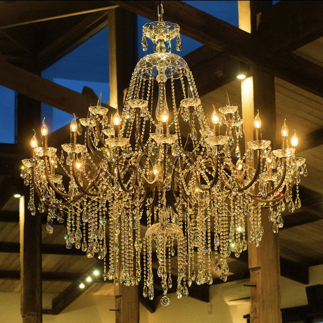 The Ultimate Guide to Choosing the Perfect Chandelier for Your Space