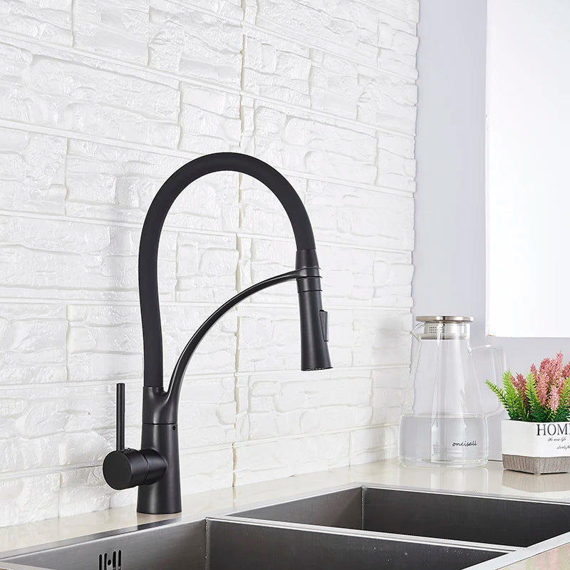 Single Handle 360 Rotate Pull Out Spray Sink Faucet