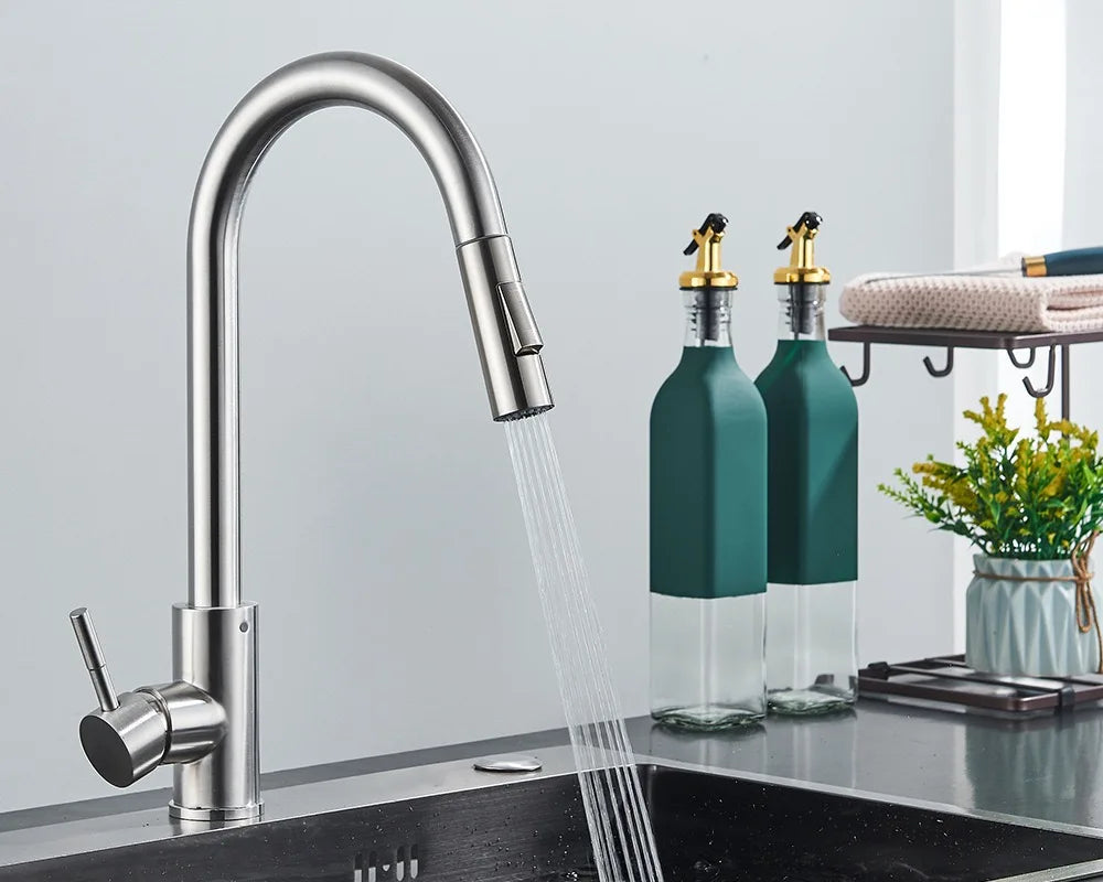 Two Function Single Handle Pull Out Deck Mounted Faucet