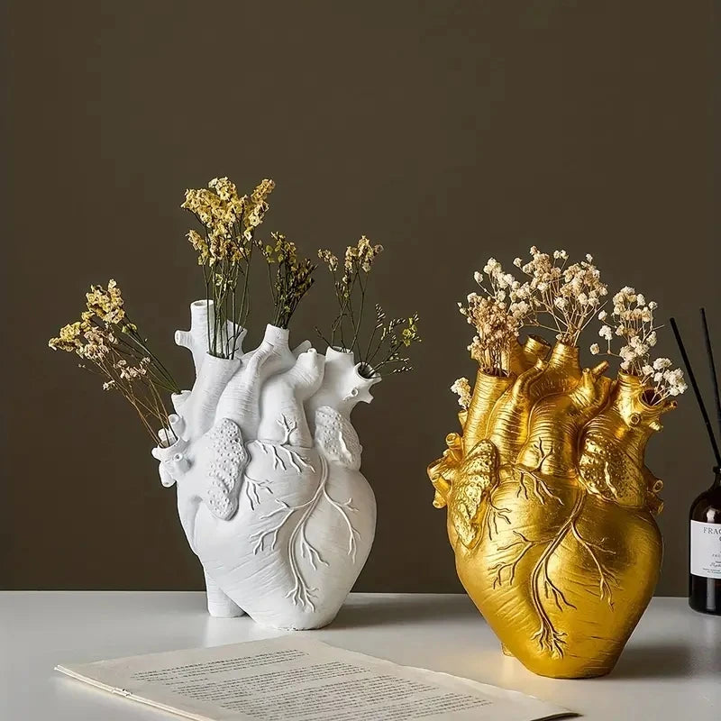 Modern Ornament Heart Shaped Resin Vase