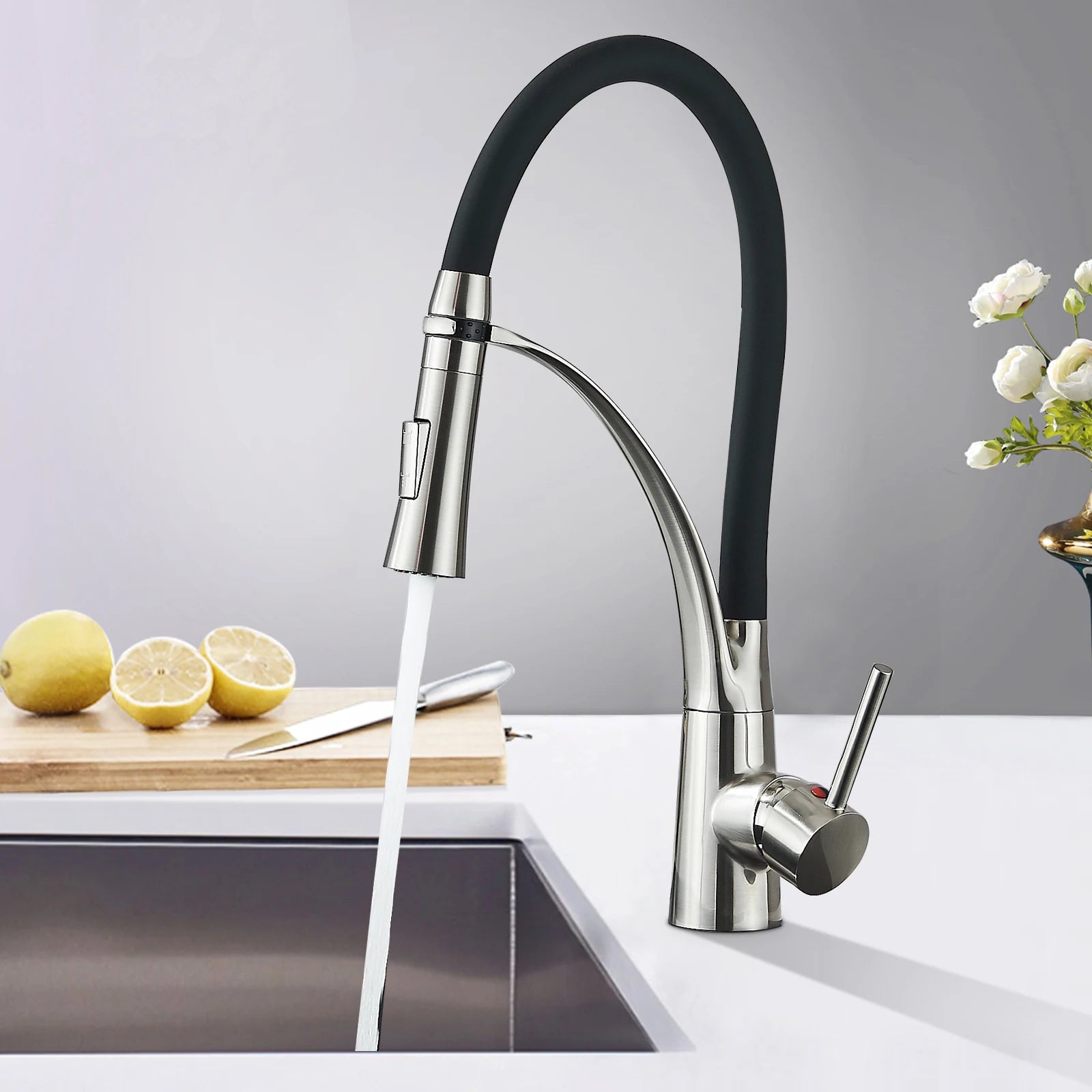 Single Handle 360 Rotate Pull Out Spray Sink Faucet