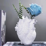 Modern Ornament Heart Shaped Resin Vase