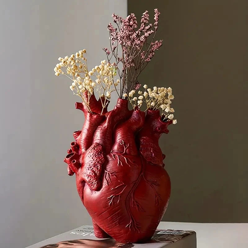 Modern Ornament Heart Shaped Resin Vase