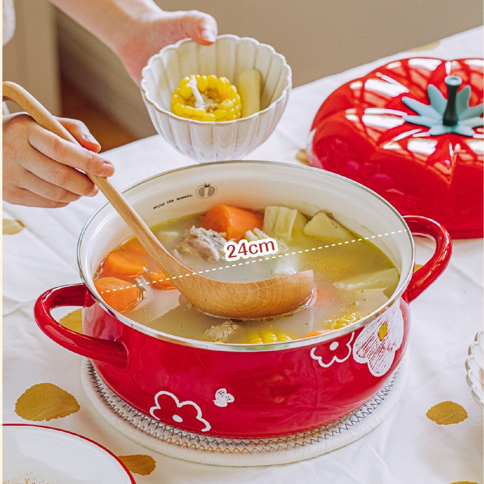 Tomato-shaped Cooking pot with thick enameled flower