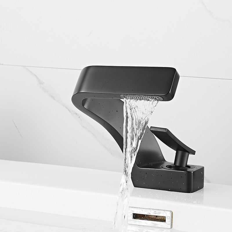 Shovel Style Single Handle Modern Faucet