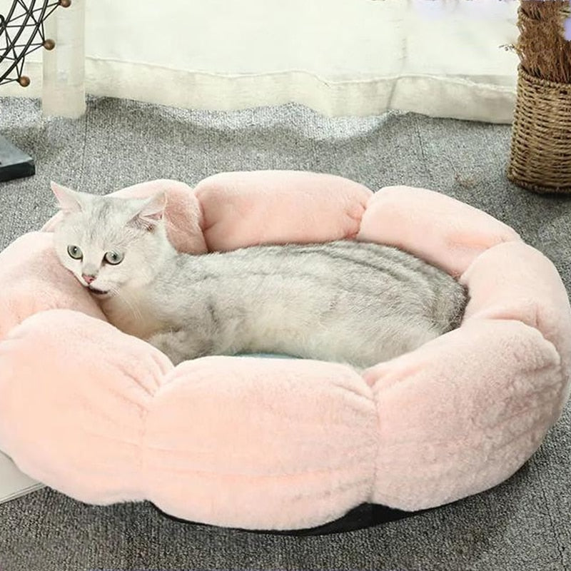 Soft And Comfortable Shaped Faux Fur Bed Flowers For Pet