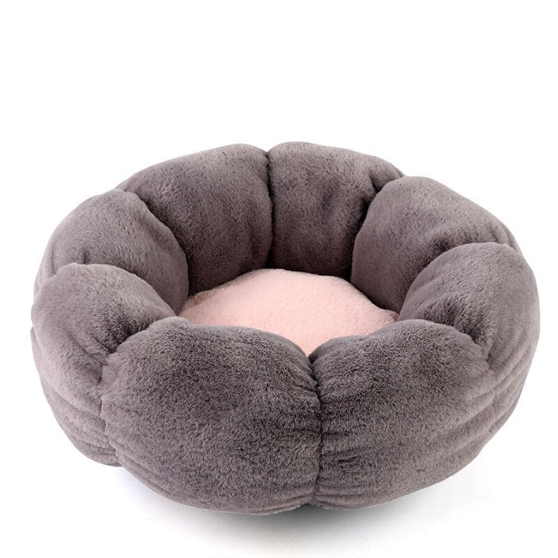 Soft And Comfortable Shaped Faux Fur Bed Flowers For Pet