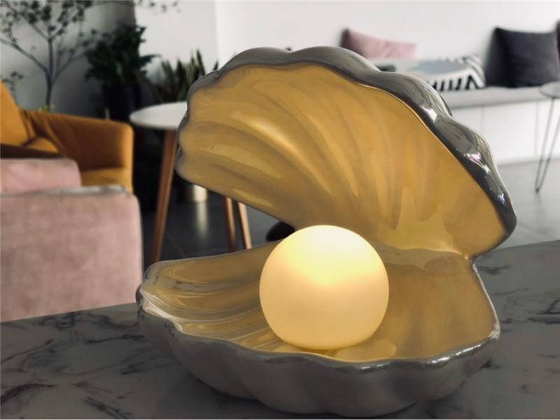 Pearl & Shell Desk Lamp